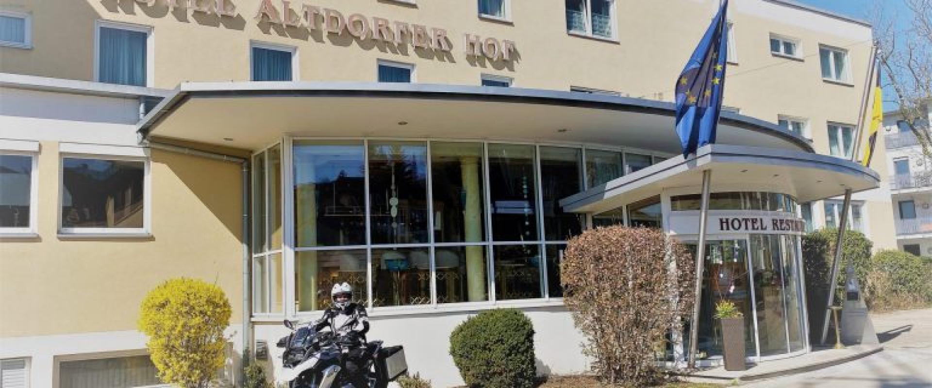 30953 Biker Hotel Altdorfer Hof Bodensee Ansicht.jpeg