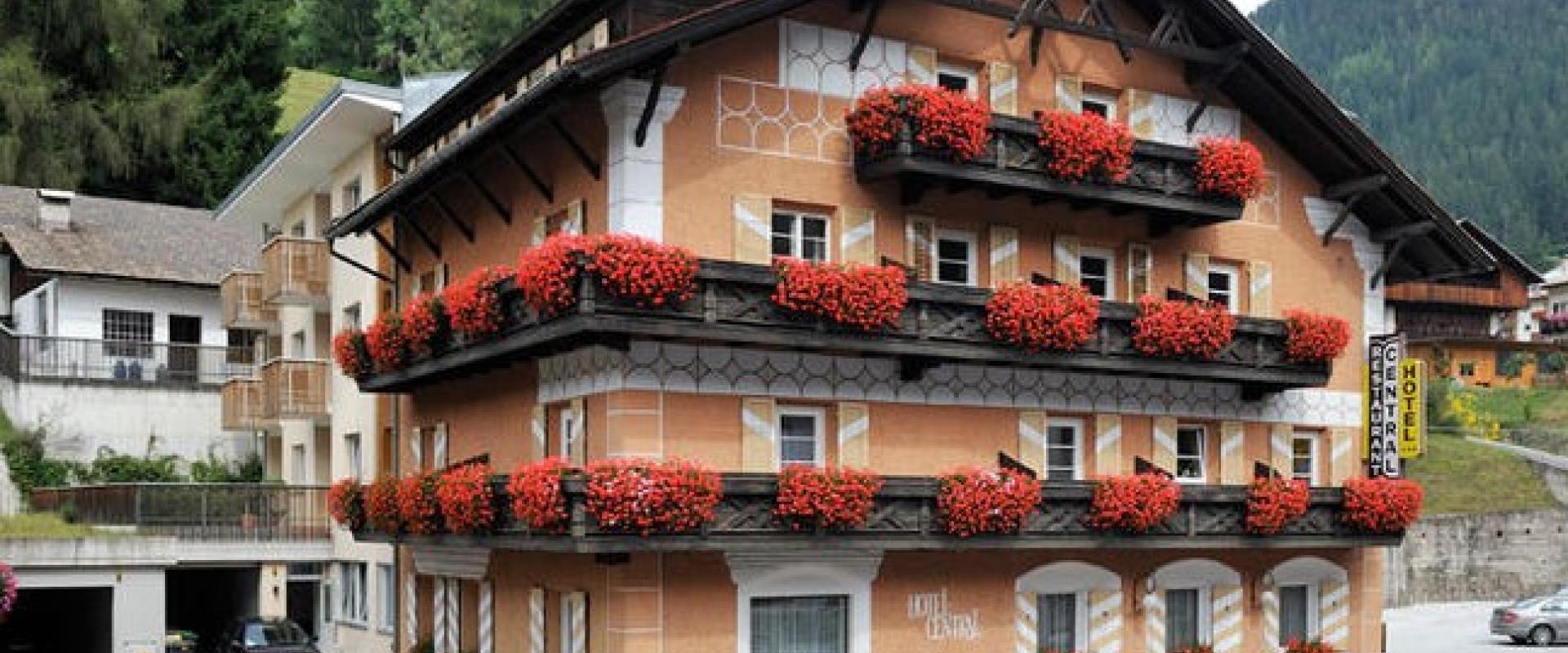 11941 Biker Hotel Central in Südtirol.jpg