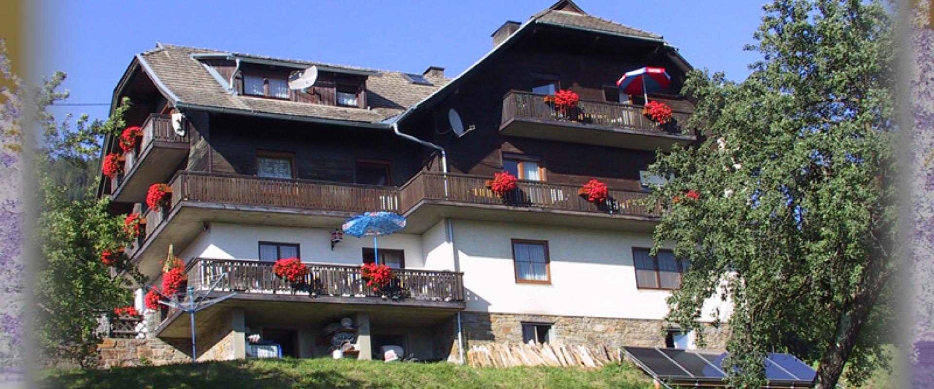 16515 Motorrad Hotel Barzaunerhof in Kärnten.jpg