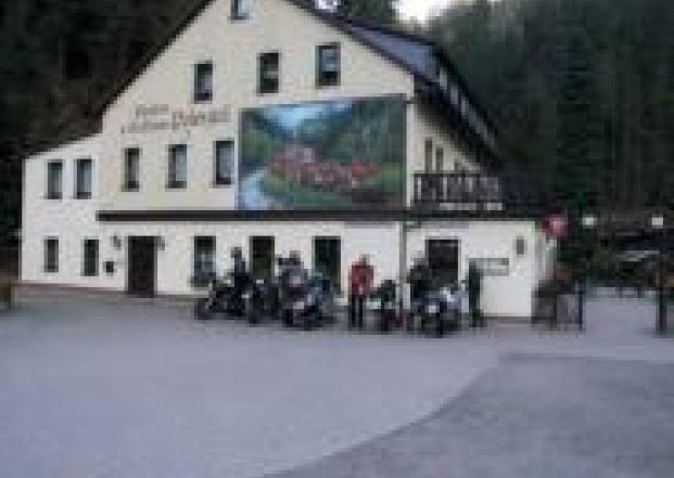 11330 Motorrad Hotel Polenztal in der Sächsischen Schweiz.jpg
