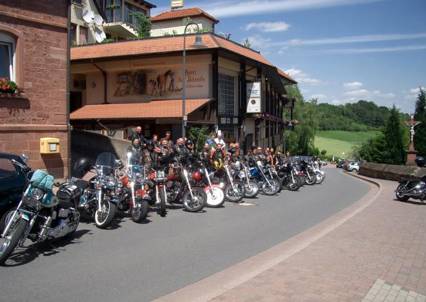 13419 Motorrad Hotel zur Schmiede im Odenwald.jpg