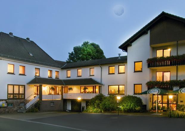 14832 Motorrad Hotel Zinn im Hessischen Bergland.jpg