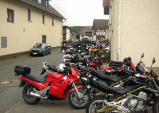 13854 Motorrad Hotel Arnold im Sauerland 2.jpg