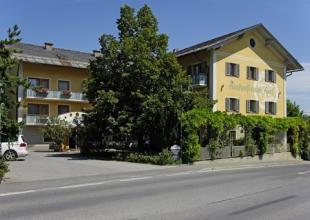 30413 Motorrad Hotel Finkensteiner Hof in Kärnten 3.jpg