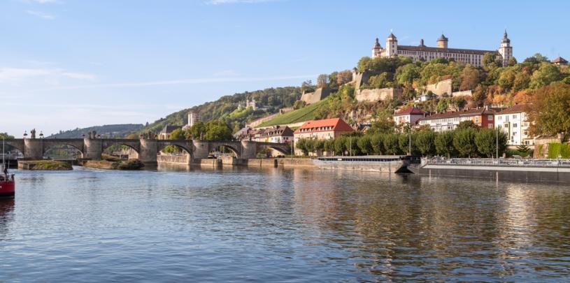 Würzburg Mainbrücke und Schloss