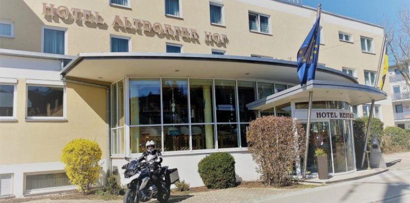 30953 Biker Hotel Altdorfer Hof Bodensee Ansicht.jpeg