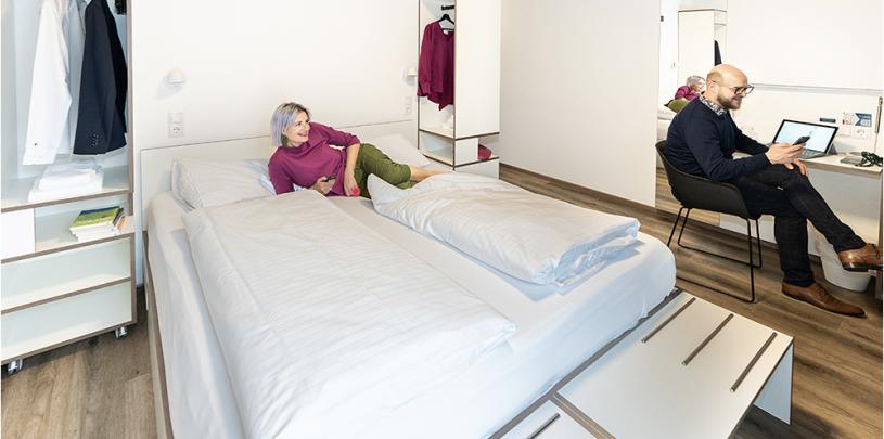 30999 Motel Schlafraum Zimmer.jpg