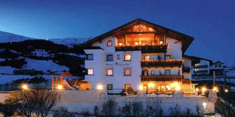 14020 Motorrad Hotel Angerhof in Tirol.jpg