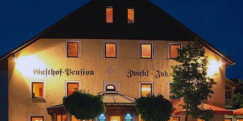 15325 Motorrad Hotel Zwickl im Bayerischen Wald.jpg