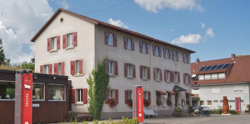 14295 Motorrad Hotel Zum Kreuz im Schwarzwald.jpg