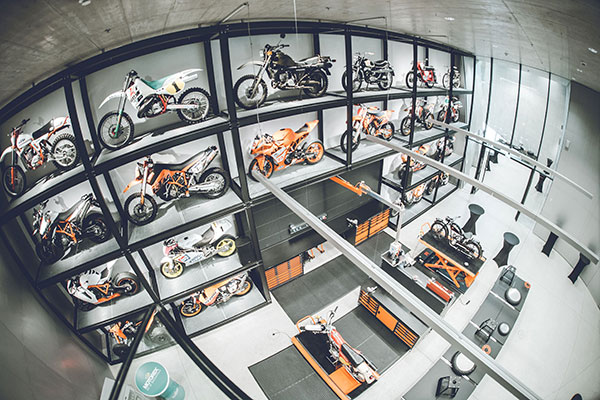 600_KTM-Motohall-opening-03