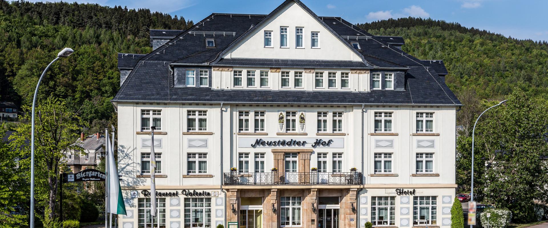 30576 Biker Hotel Neustädter Hof im Erzgebirge.jpg