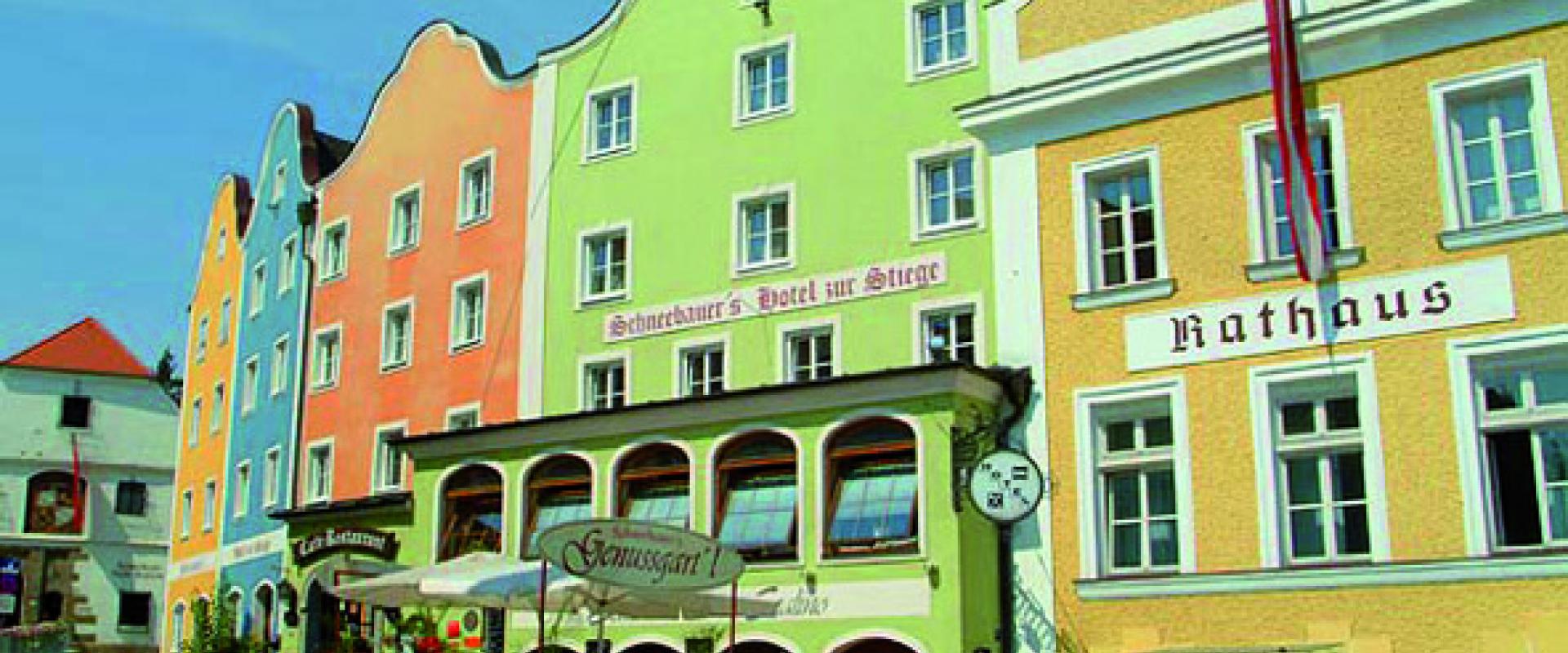 14241 Biker Hotel Stiegenwirt Oberösterreich.jpg