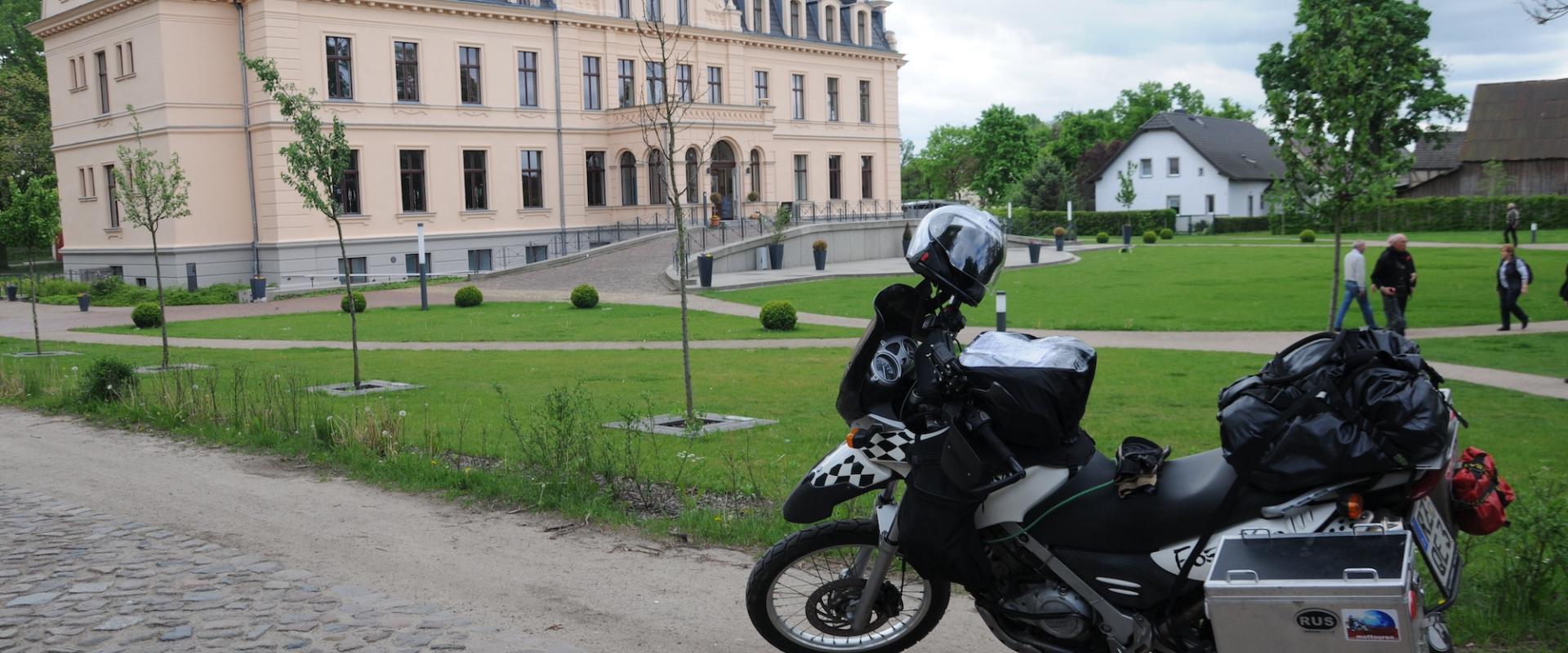 Motorrad Tour Bandenburg Schloss Ribbeck