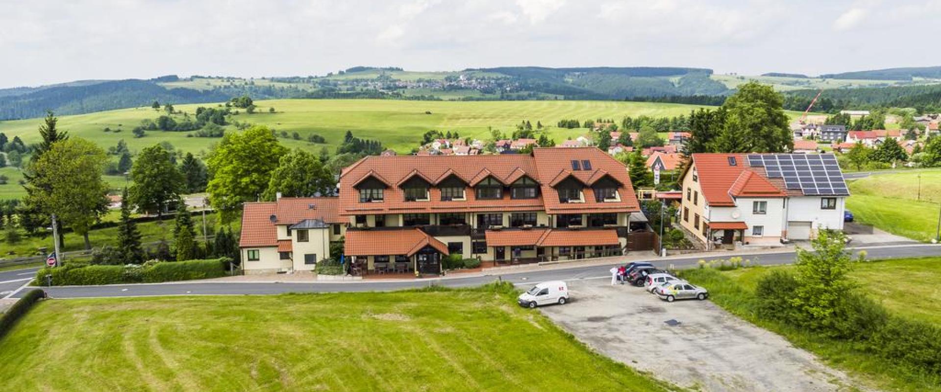 15387 Biker Hotel Krainich Thüringer Wald Ansicht.jpg