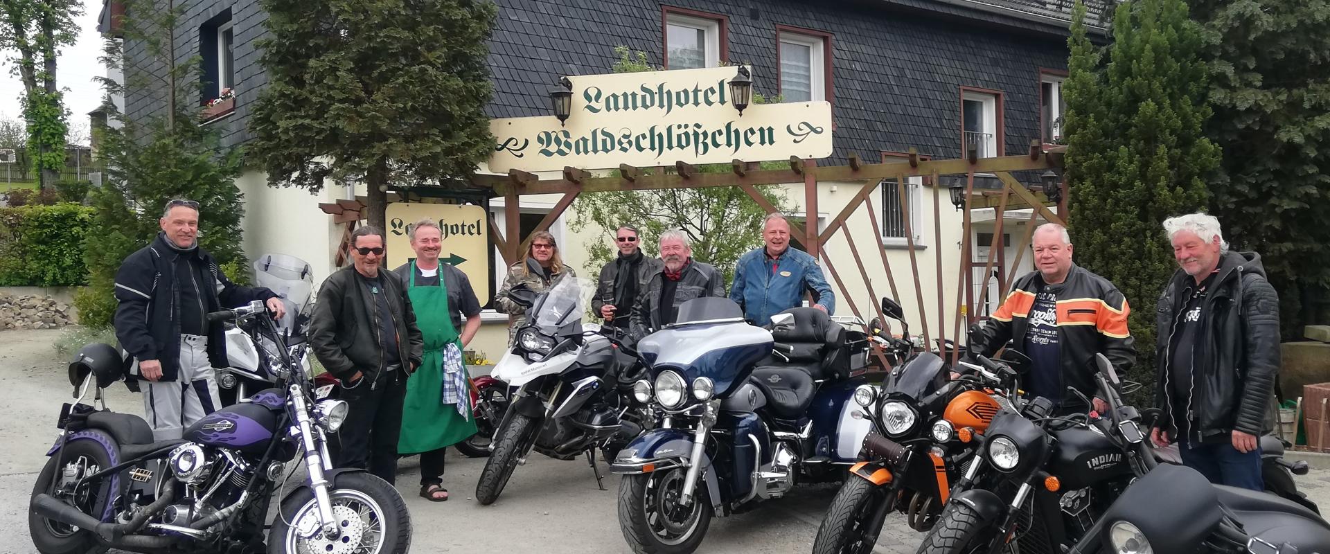 30721 Waldschlösschen Biker-Betten.jpg