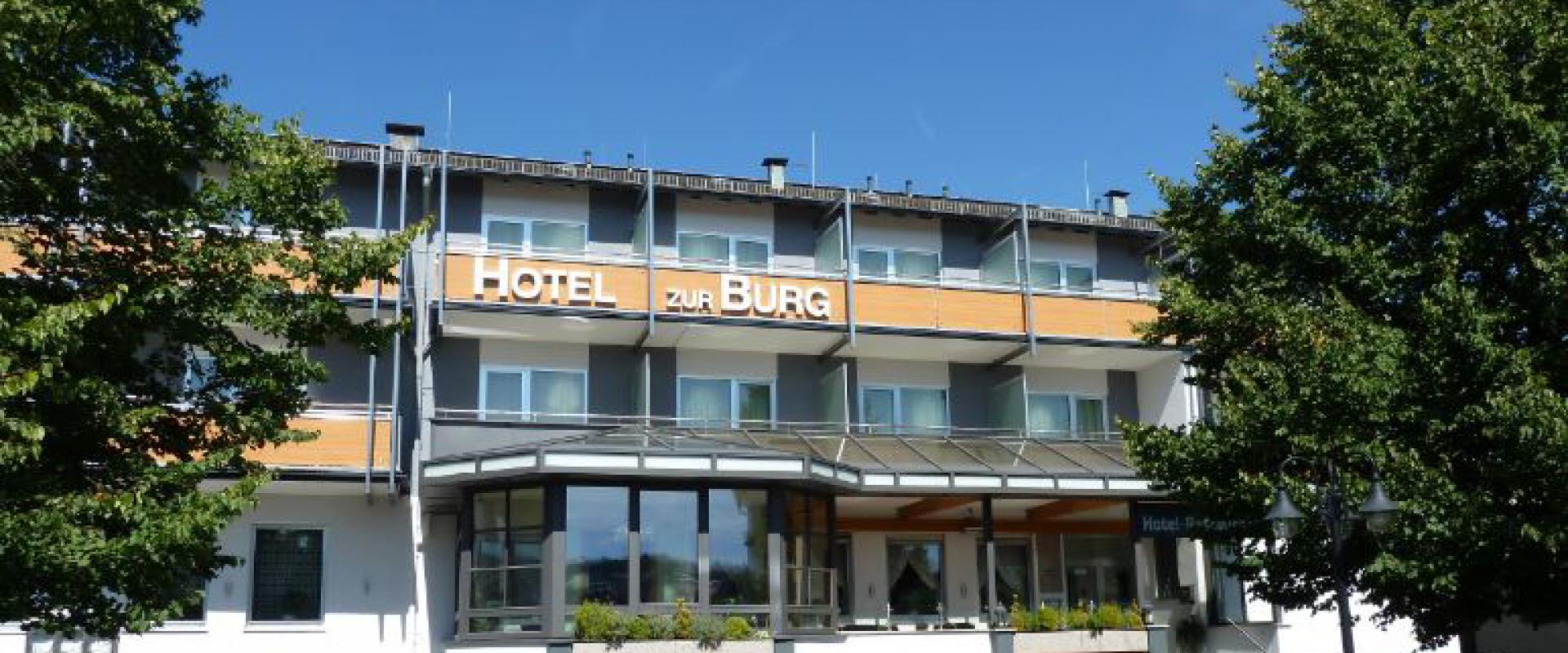 13589 Biker Hotel Zur Burg im Taunus.jpg