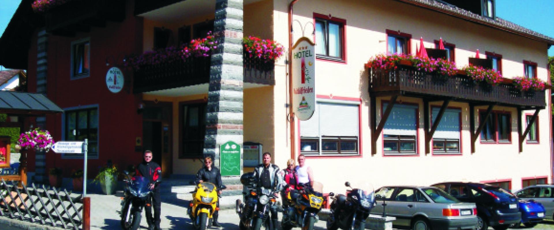 Biker Hotel Waldfrieden.jpg