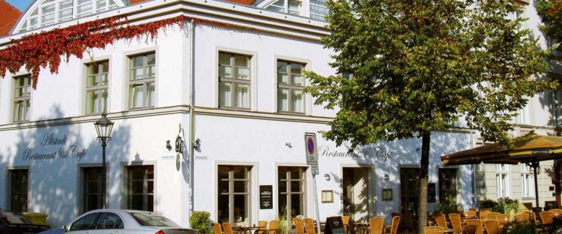 14097 Biker Hotel Altstadt Hotel in Brandenburg/Berlin.jpg