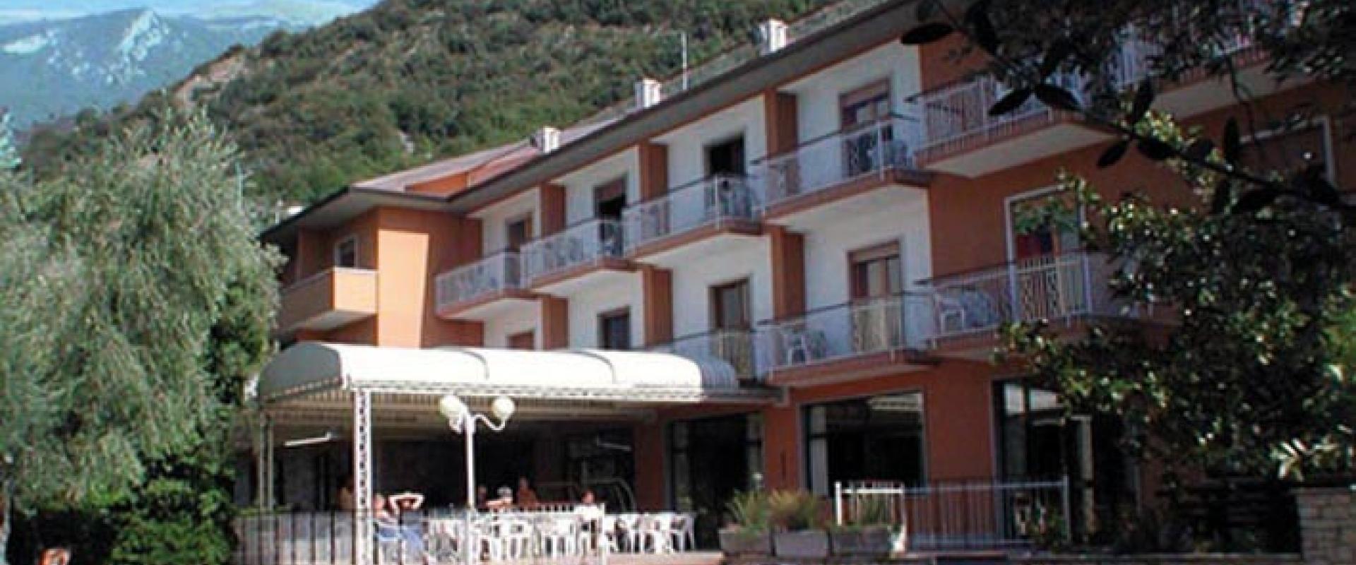 14837 Motorrad Hotel Alpi am Gardasee/Trentino.jpg