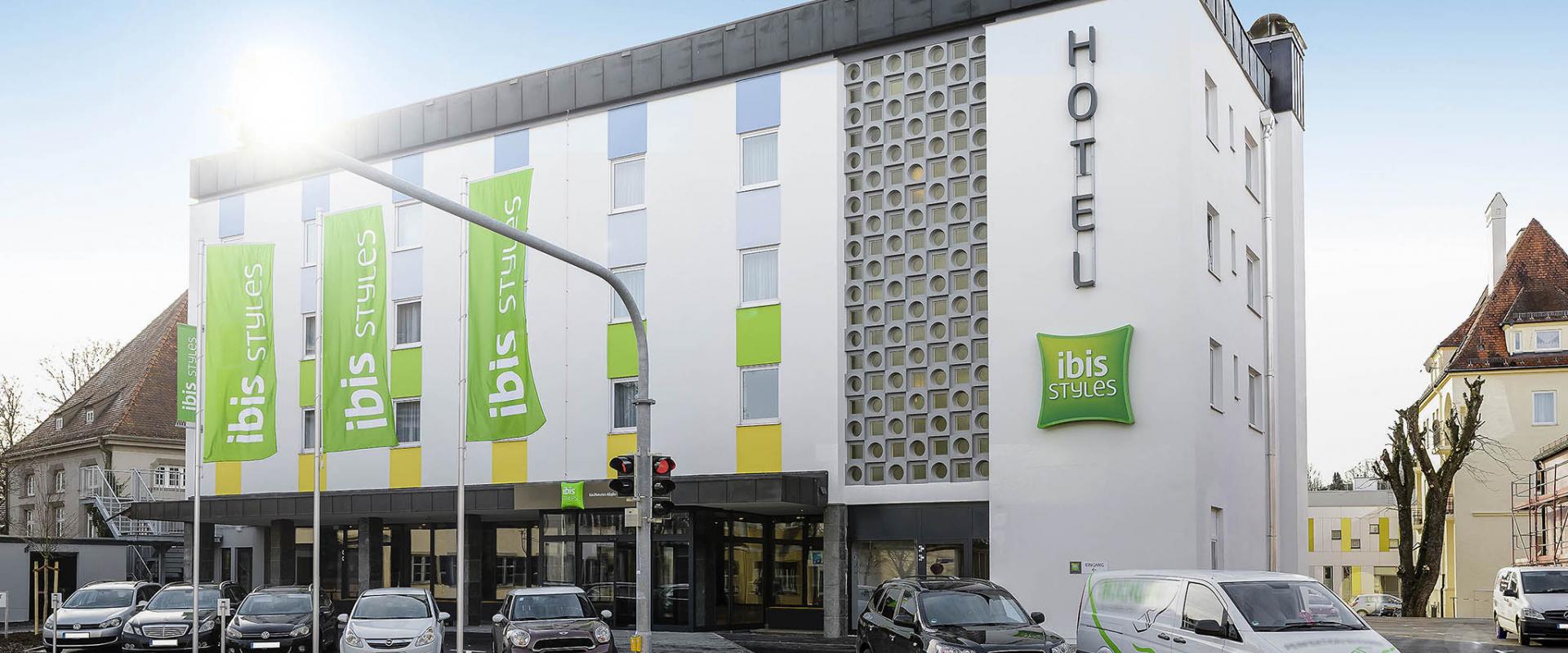 16571 Biker Hotel Ibis Styles Kaufbeuren im Allgäu/Bayerisch Schwaben.jpg