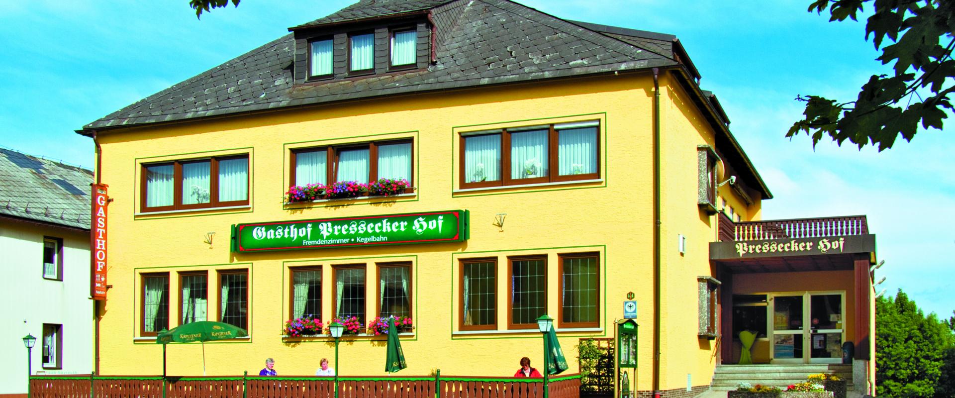 15072 Motorrad Hotel Pressecker Hof in den Franken.jpg
