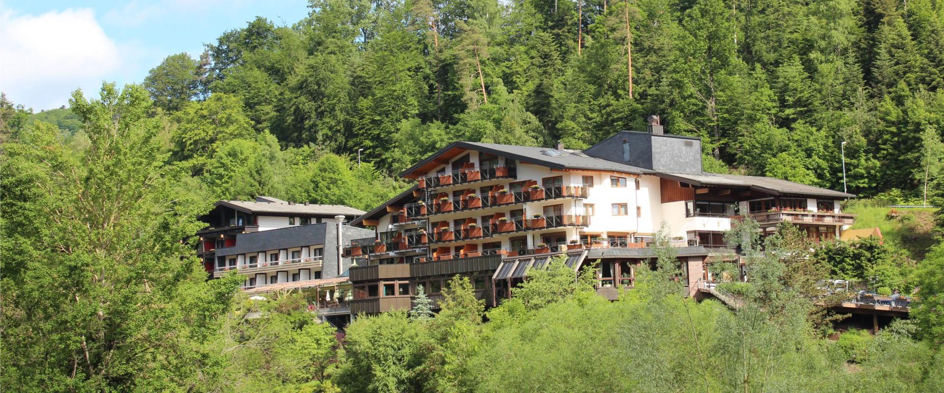 20851 Biker Hotel Mönchs Waldhotel im Schwarzwald.jpg