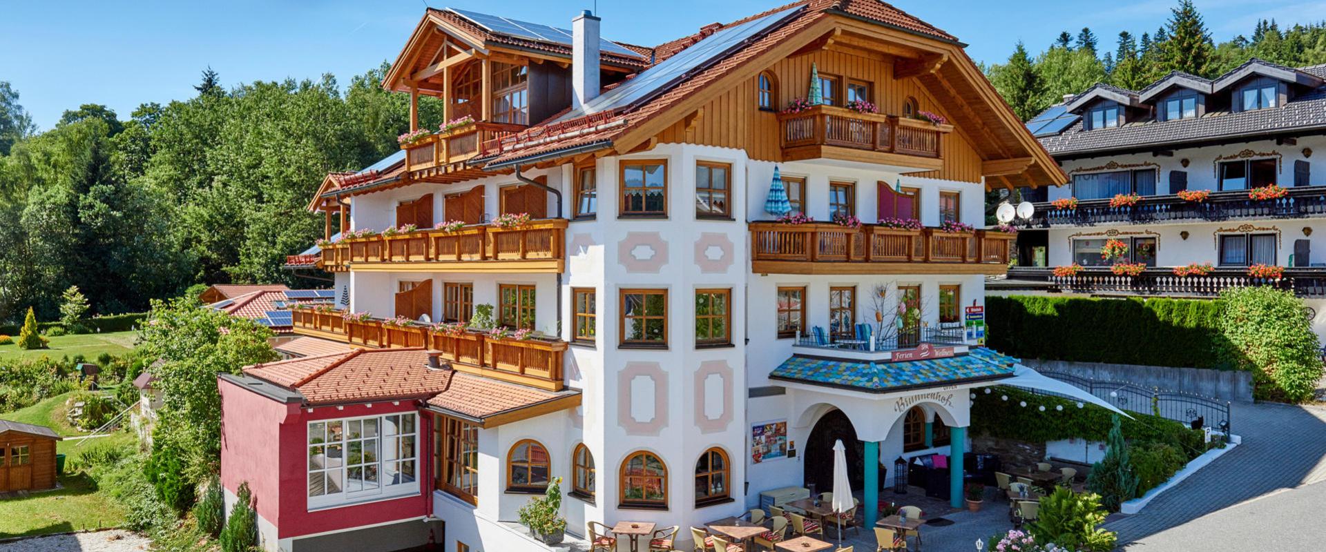 20933 Biker Hotel Brunnenhof im Bayerischen Wald.jpg