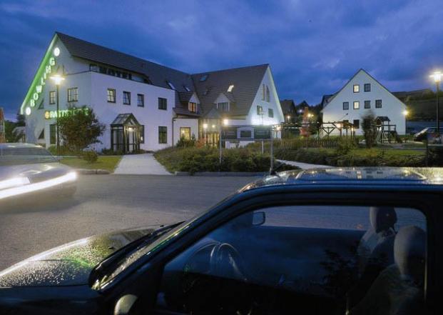 11763 Motorrad Hotel Zum Kloster im Thüringer Wald.jpg