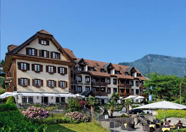 15763 Motorrad Hotel Gerbi in der Zentralschweiz.jpg