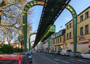 Schwebebahn