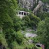 Plöckenpass inmitten von Wald und Gestein