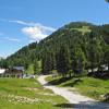 Ausblick vom Stoderzinken, auf Wälder, Wiesen und Berge