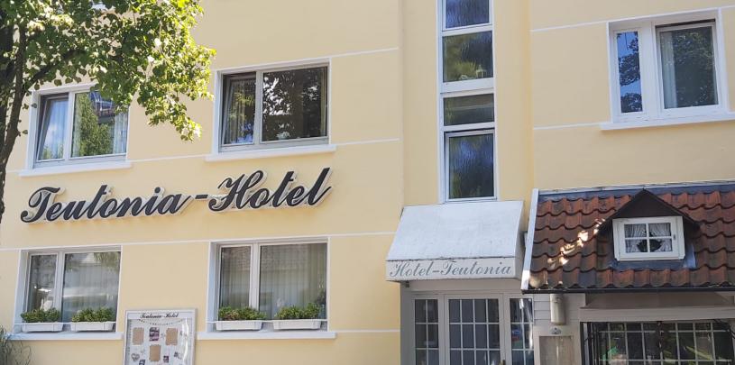 30565 Biker Hotel Teutonia im Teutoburger Wald.JPG