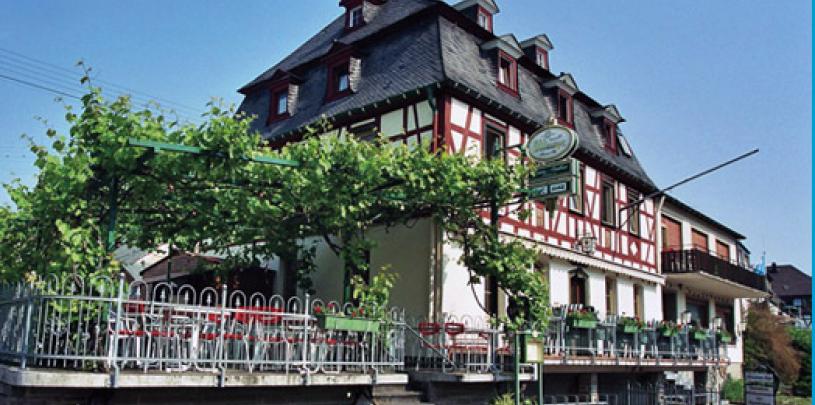 11664 Motorrad Hotel Zum Anker am romantischen Rhein.jpg