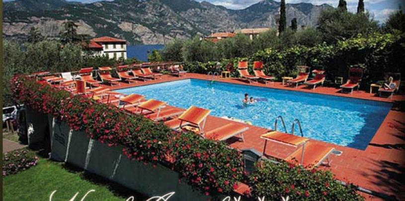 14839 Motorrad Hotel Ideal am Gardasee/Trentino.jpg