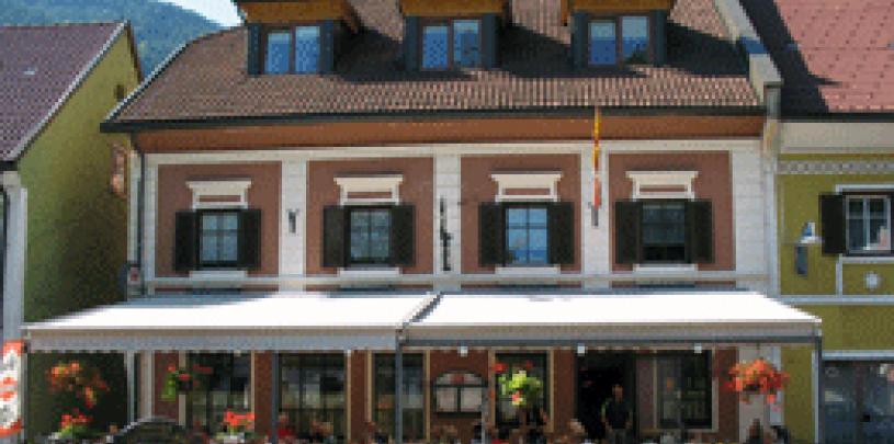 15045 Motorrad Hotel Zum Goldenen Rössl in Kärnten.jpg