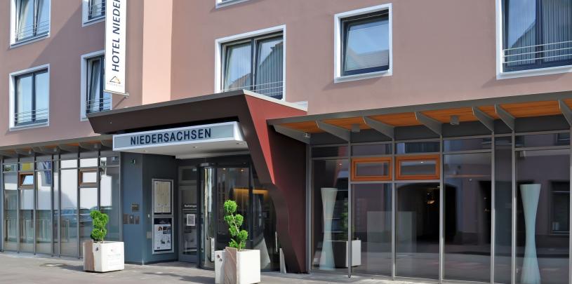 30390 Motorrad Hotel Niedersachsen in Weserbergland.jpg