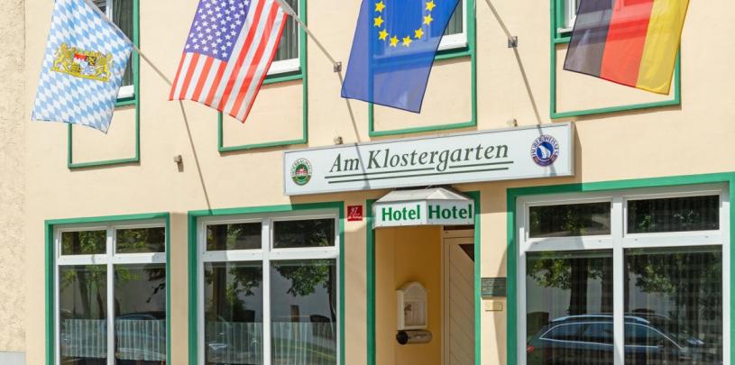 16484 Motorrad Hotel Klostergarten in Oberbayern.jpeg