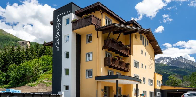 12226 Biker Hotel Schlossberg in Tirol.jpg