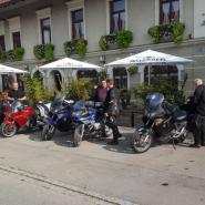 21460 Biker Gasthof Hirsch Biker.jpg