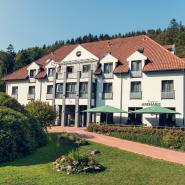 30950  Aktivhotel Inselsberg - Fotos Krystek Fotografie - Aussenaufnahme 1.jpg