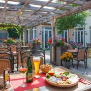 31032 Winzerscheune Mosel Terrasse 2.jpg