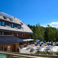 11513-F Biker Hotel Schöne Aussicht Terrasse Schwarzwald.jpg