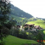 13888 Motorrad Hotel Granstein in Tirol 2.jpg