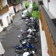 15045 Motorrad Hotel Zum Goldenen Rössl in Kärnten 4.jpg