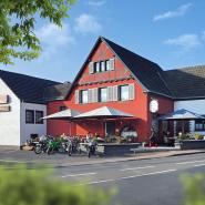15924 Motorrad Hotel Beim Holzschnitzer in der Eifel 2.jpg