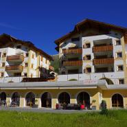 15800 Biker Hotel Allegra in Graubünden 5.JPG