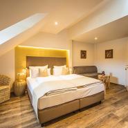 30156 Biker Hotel Mondsee in Oberösterreich 5.jpg