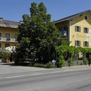 30413 Motorrad Hotel Finkensteiner Hof in Kärnten 3.jpg